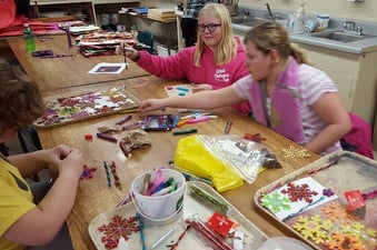 Students in art club